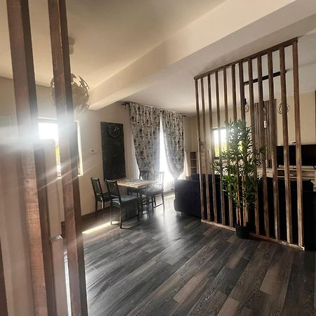 Dd Residence Отопень Екстер'єр фото